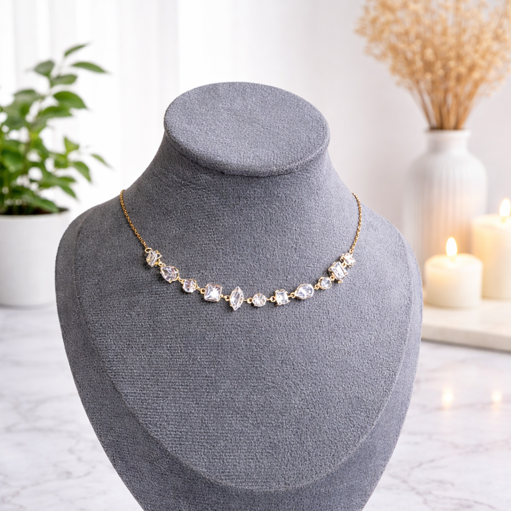 Crystal Line Neckchain (White)