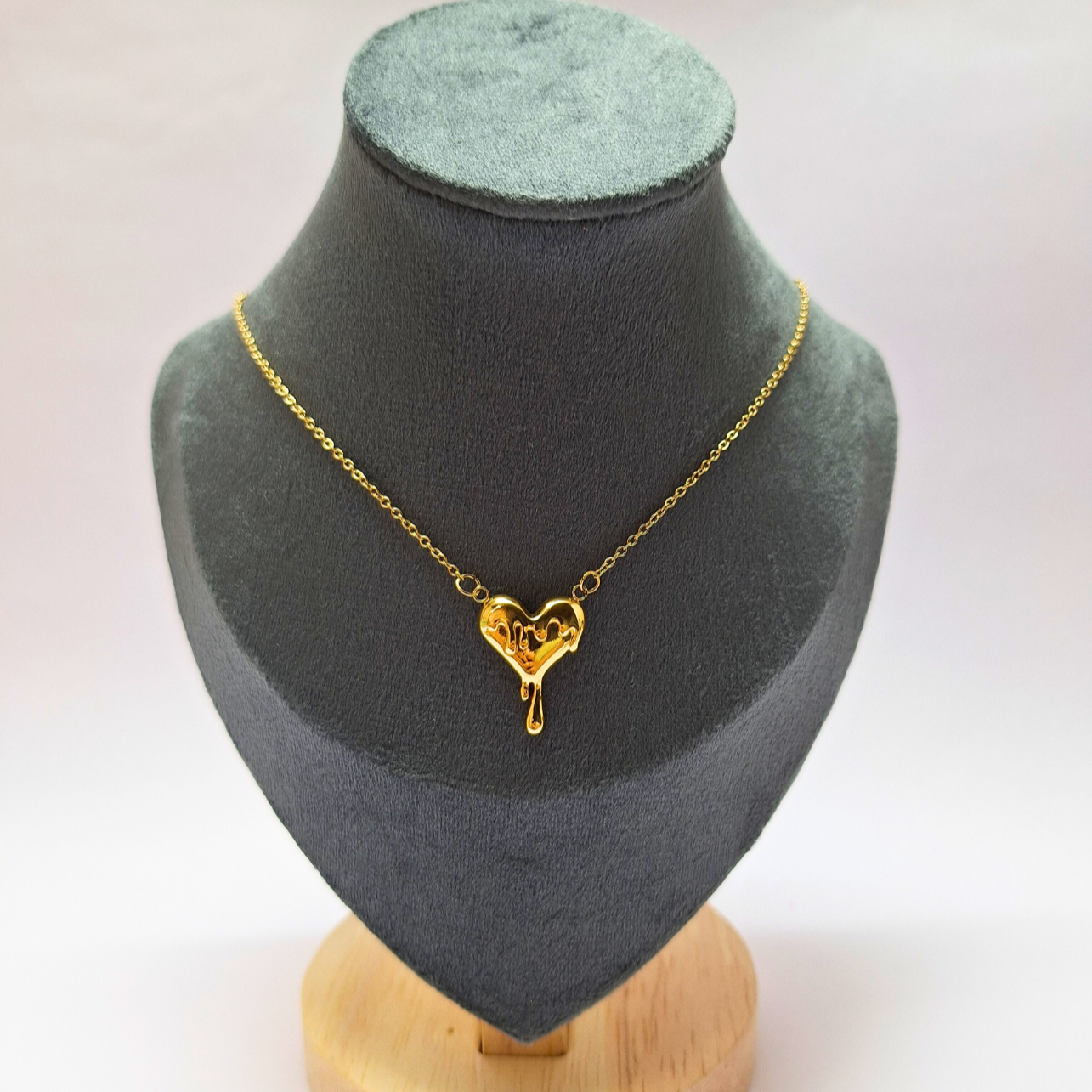 Dripping Heart Neckchain