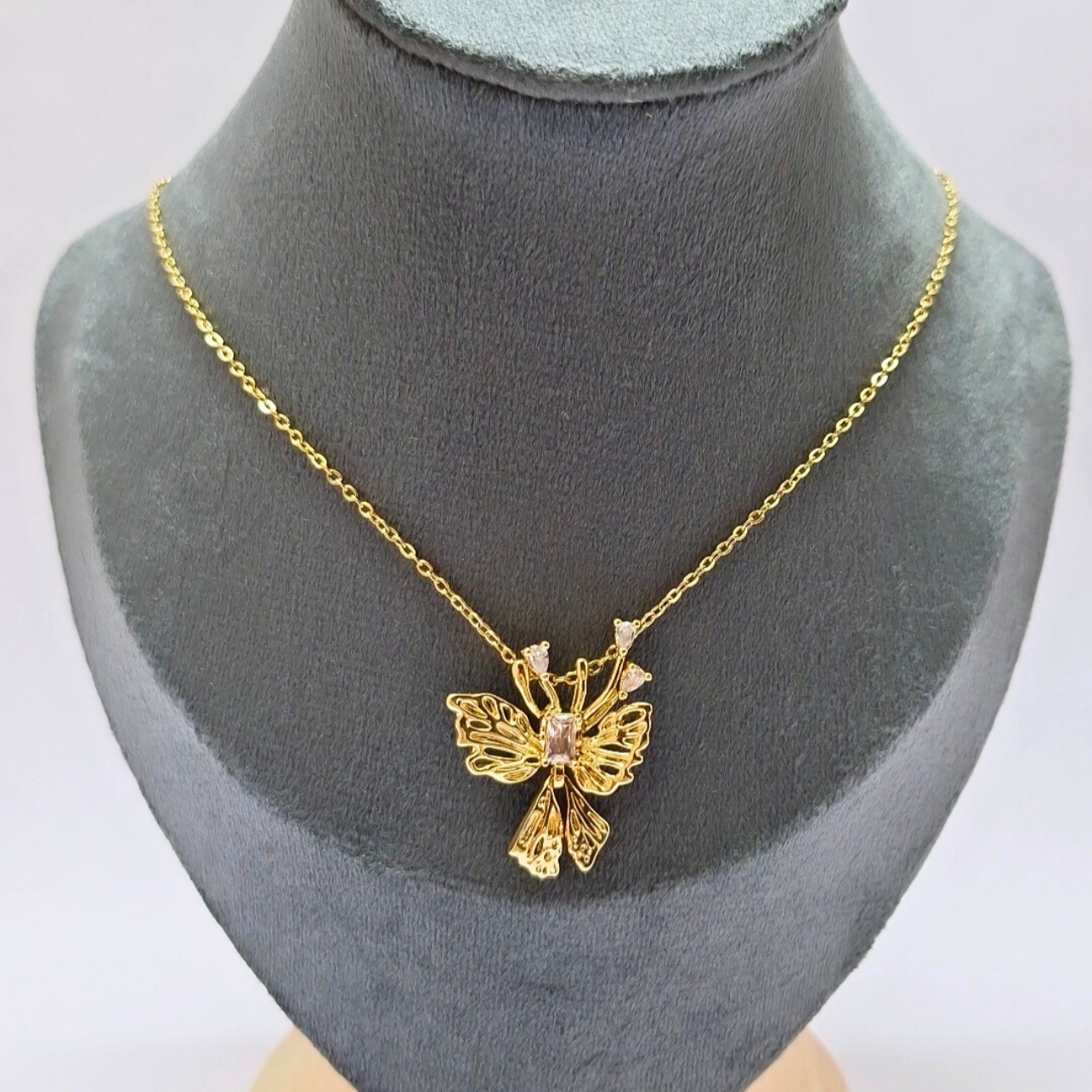 Sunheri Pankh Neckchain