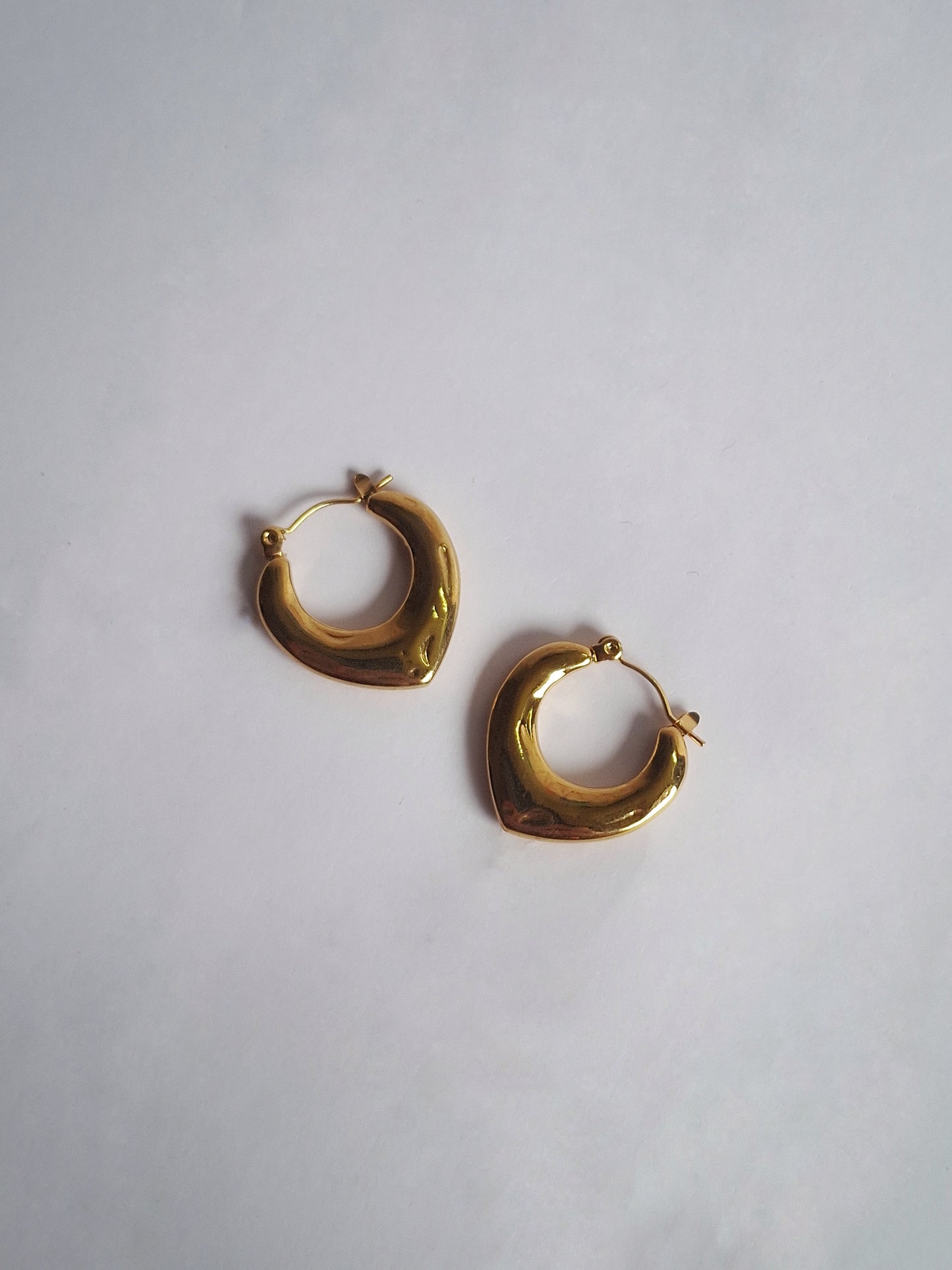 Drop V shaped Hoops