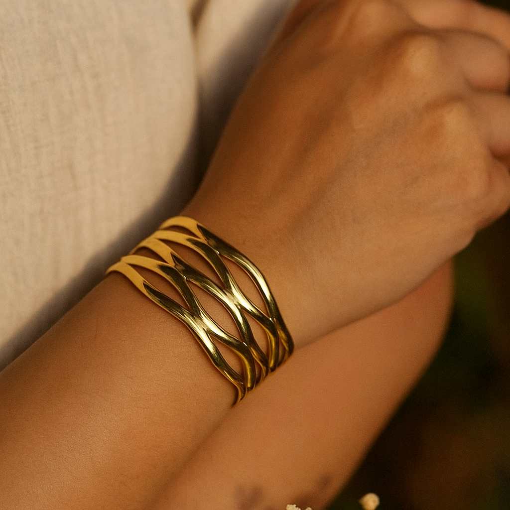 Kira Cuff