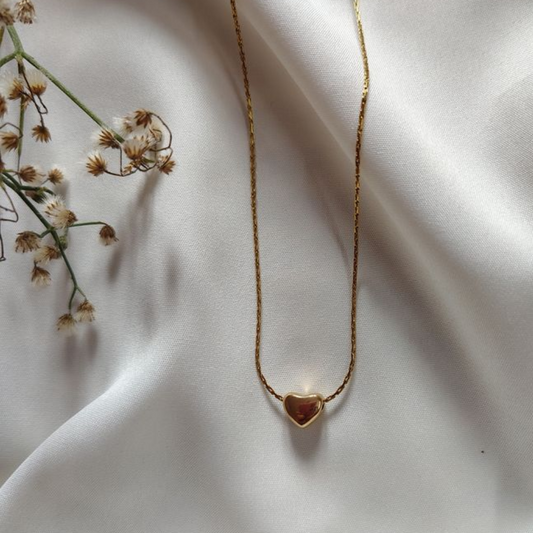 Minimal Heart Neckchain