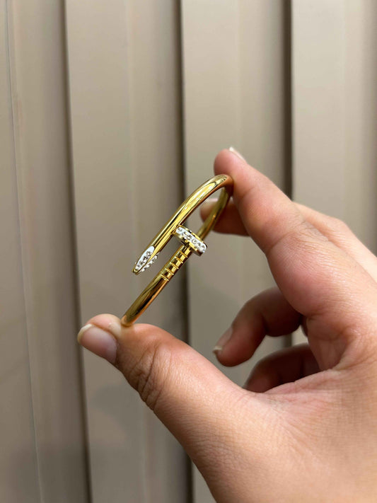 Nail Thin Wrist / Baby Size Bracelet