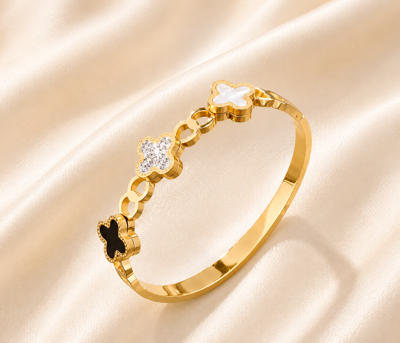 Clover Bangle