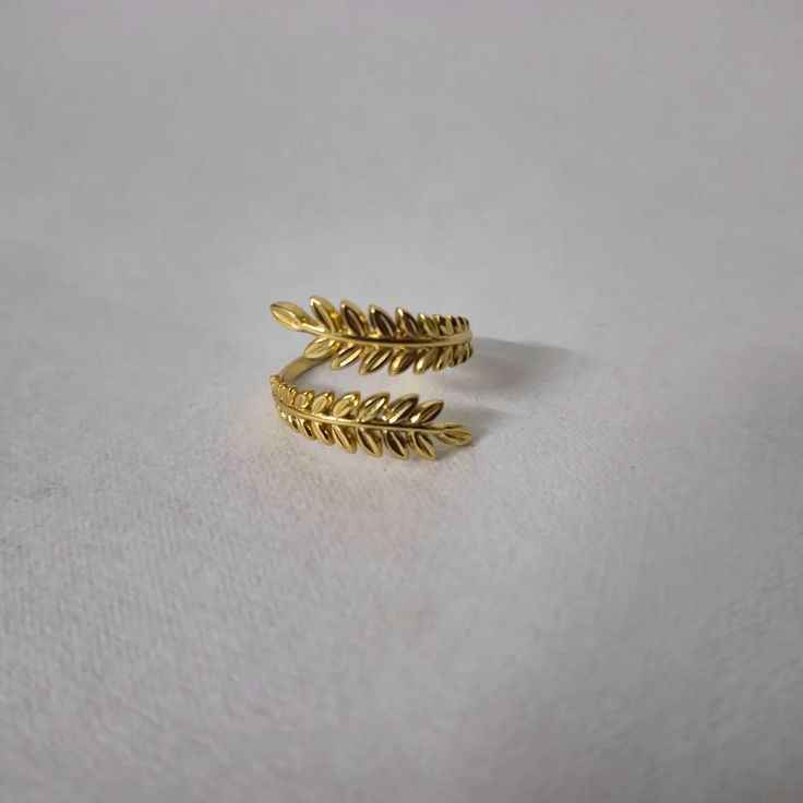 Golden Leaf Ring (Adjustable)
