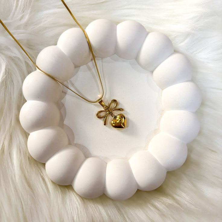 Tied With Love Neckchain