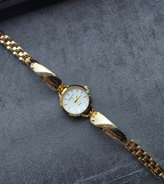 Elegant & Timeless Watch