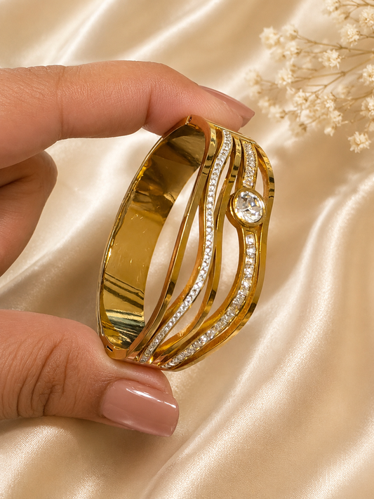 Golden Wavy Thin Wrist / Baby Size Cuff